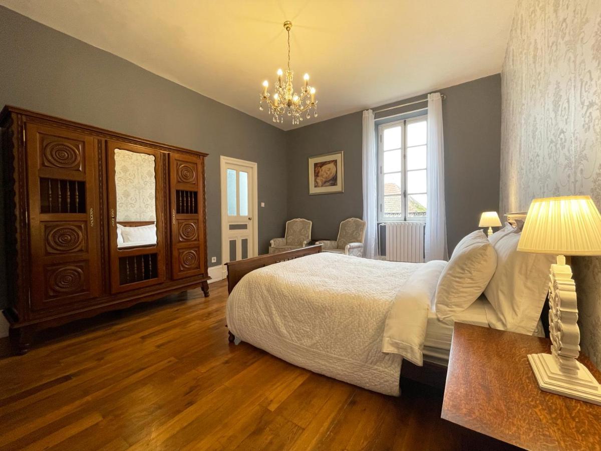 Chateau De Bruges Lapeyrouse Экстерьер фото