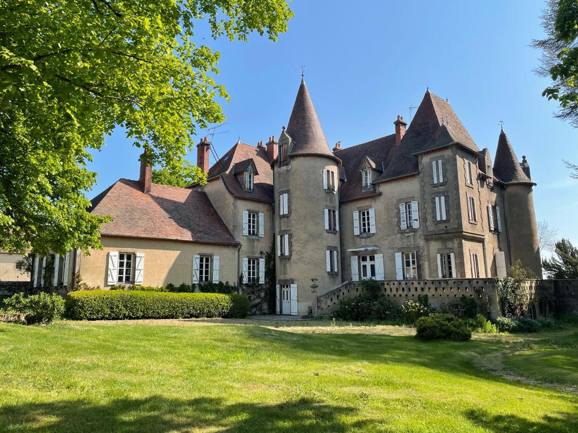 Chateau De Bruges Lapeyrouse Номер фото